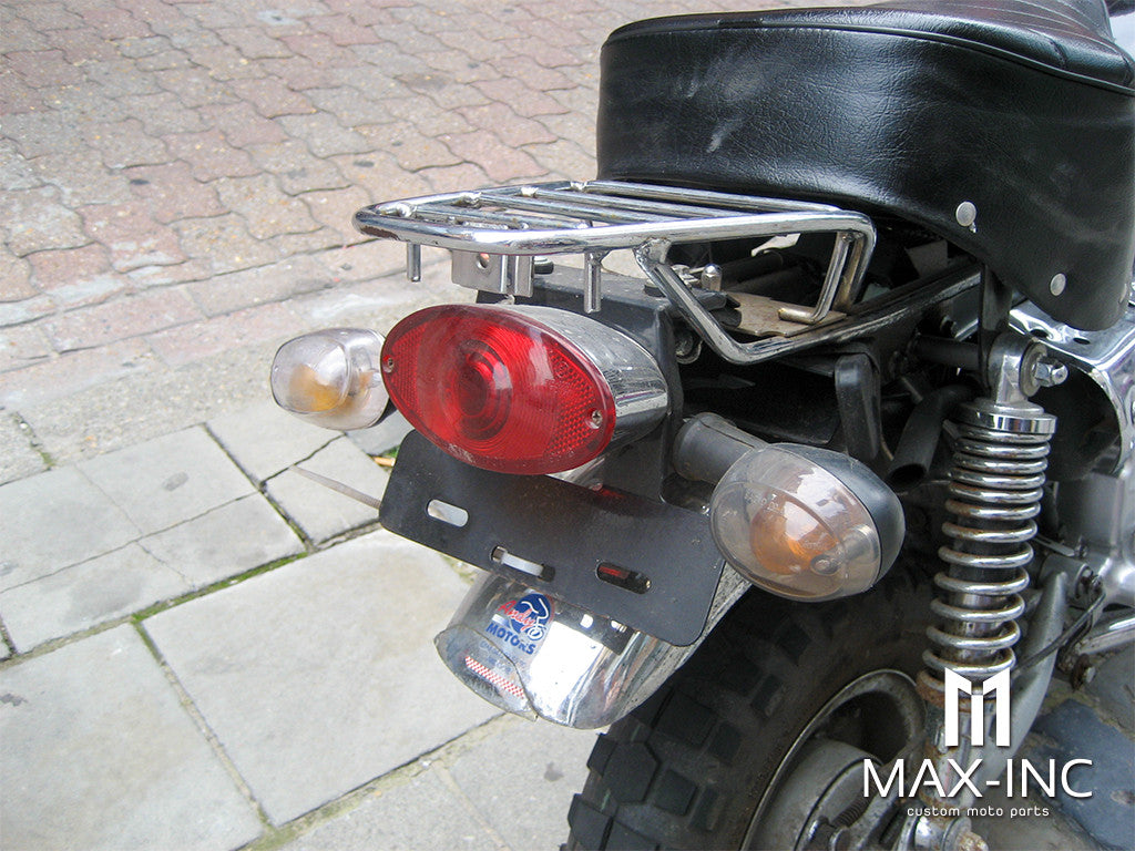 Universal Custom Chrome Oval Stop / Tail Light - Bulb Type